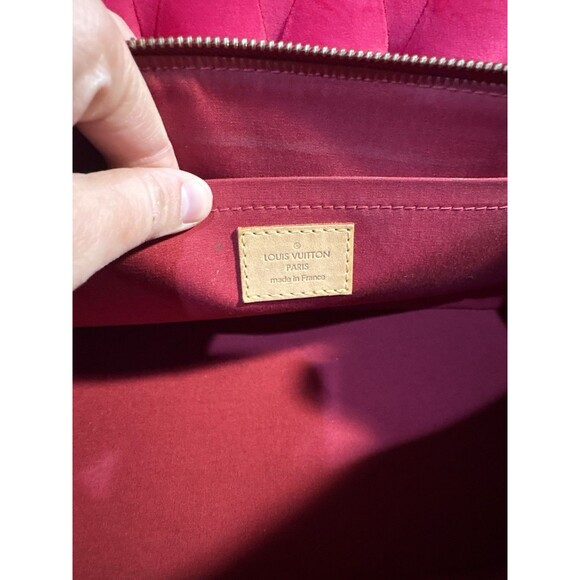 Louis Vuitton Rosewood Avenue Brown Interior Shoulder Bag Red Vernis Leather - Picture 7 of 7